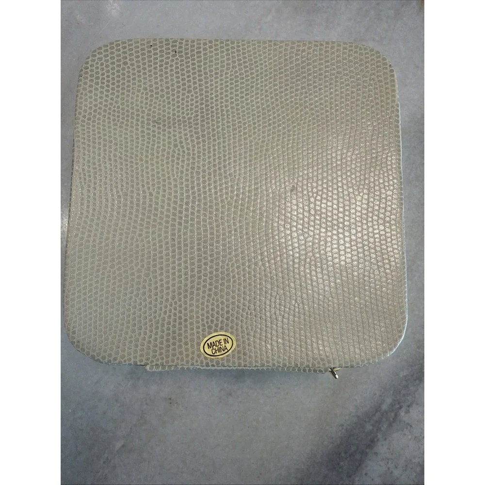 Hives‎ And Honey Travel Jewelry Case GWB01